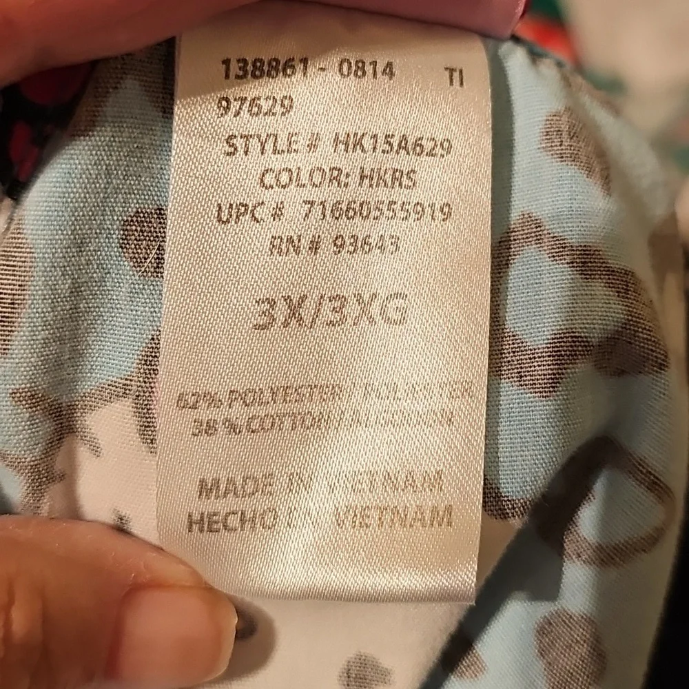 Hello Kitty Scrub Top - Picture 9 of 10